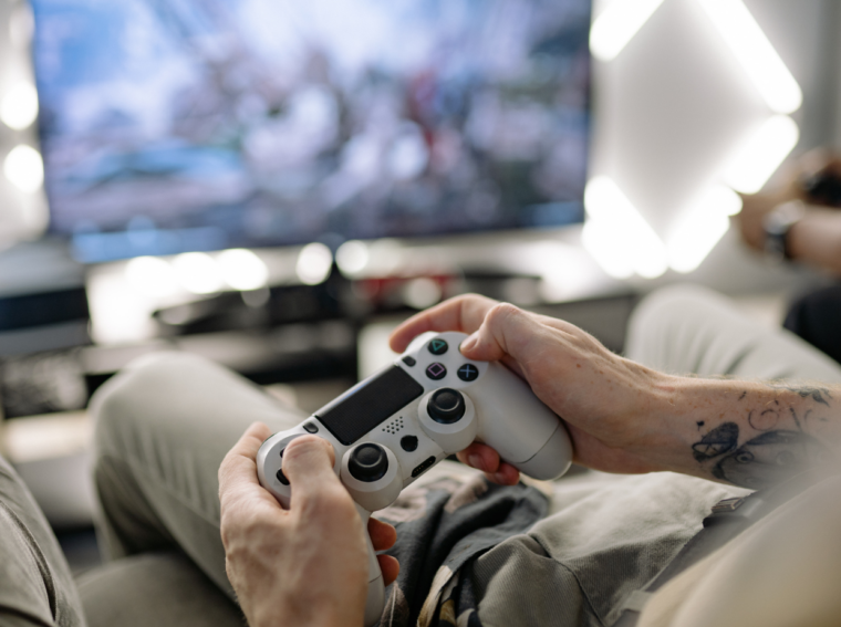 The Evolution of FPS Games: From Pixelated Shooters to Ultra-Realistic Modern Experiences